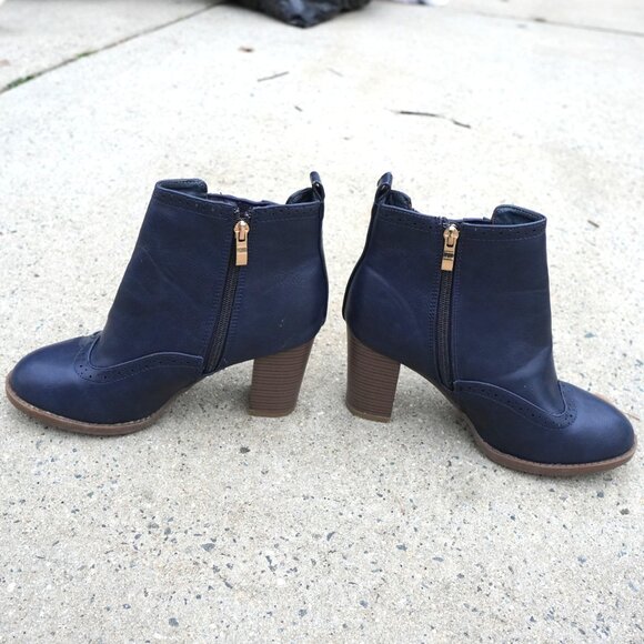 NWT Bell Marie Navy Faux Fur Lined Block Heel Boots 10 - Picture 6 of 8